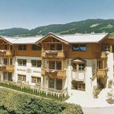 Ferienhaus Hotel Roesslwirt Kirchberg in Tirol Exteriör bild